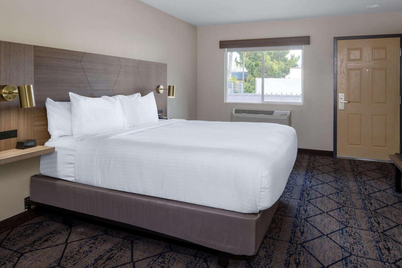 Ramada By Wyndham Modesto Yosemite Area Hotel Luaran gambar