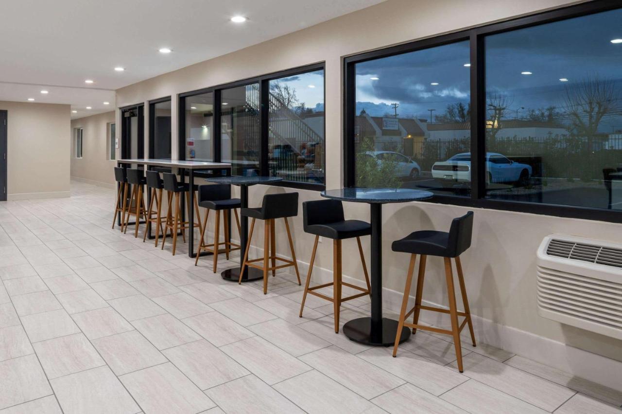 Ramada By Wyndham Modesto Yosemite Area Hotel Luaran gambar