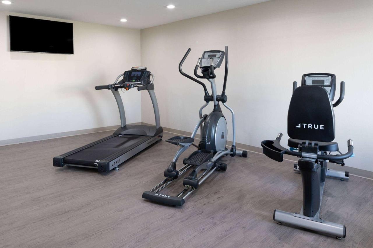 Ramada By Wyndham Modesto Yosemite Area Hotel Luaran gambar