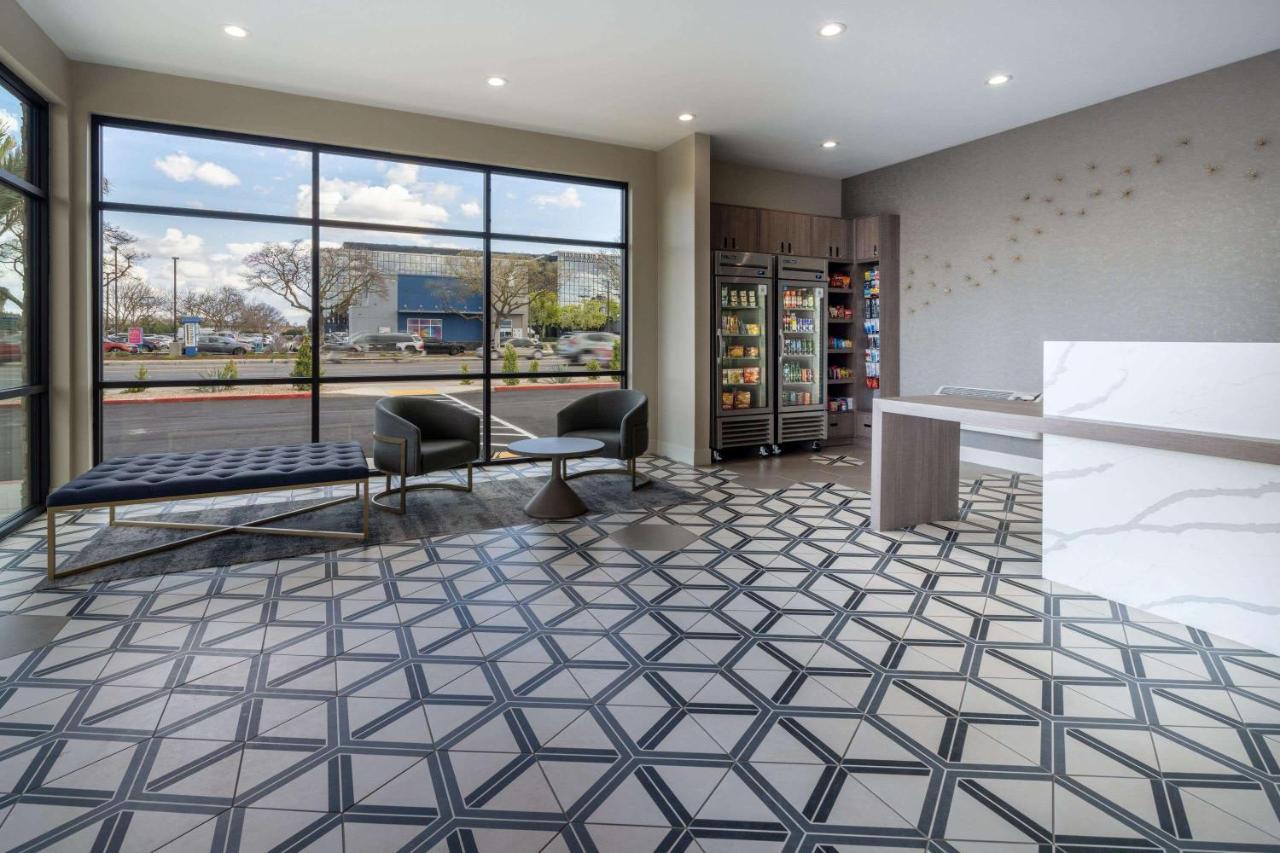 Ramada By Wyndham Modesto Yosemite Area Hotel Luaran gambar