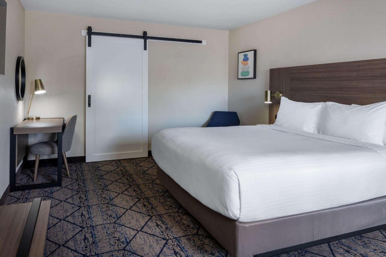 Ramada By Wyndham Modesto Yosemite Area Hotel Luaran gambar