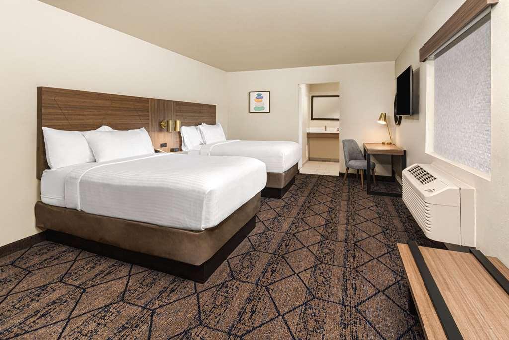 Ramada By Wyndham Modesto Yosemite Area Hotel Bilik gambar